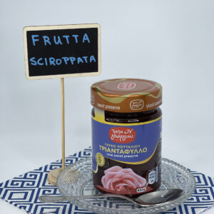 Petali di rosa- Dolce al cucchiaio (frutta sciroppata)
